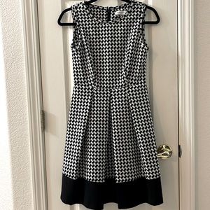 Calvin Klein Sleeveless Crew Neck Midi Dress